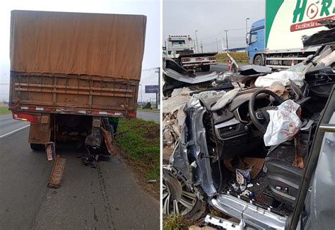 Motorista De Anos Fica Preso Nas Ferragens Ap S Bater Carro Em