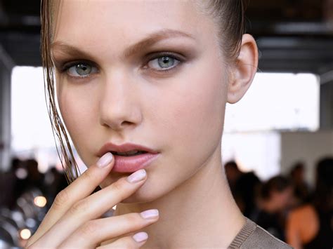 Unghie Nude Scoprite La Nail Art Minimal Ma Chic Per La Primavera