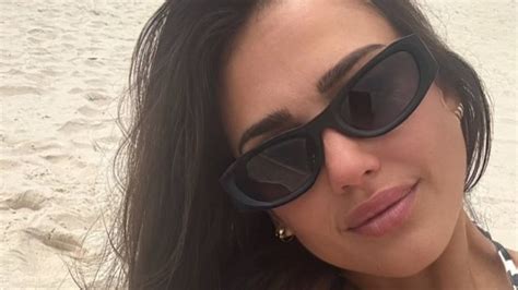 Jessica Albas Bikini Selfie Deserves Your Attention
