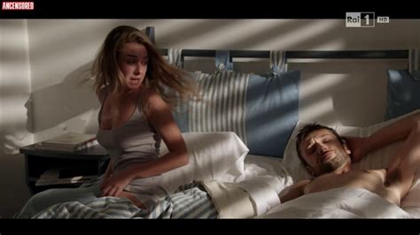 Naked Nina Torresi In Baciato Dal Sole