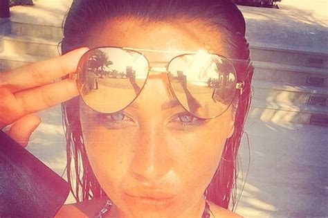 Lauren Goodger S Defiant Post Sex Tape Selfie Walk With The Wind