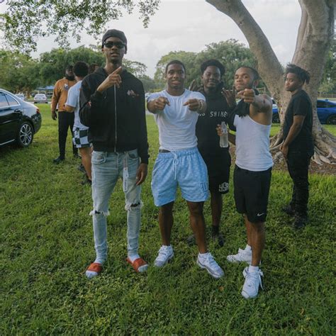 Shake Dat Ass Pt By King Kawap Single Reviews Ratings Credits Song List Rate Your Music