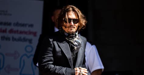 Johnny Depp is dating his lawyer and its not Camille Vasquez—sources
