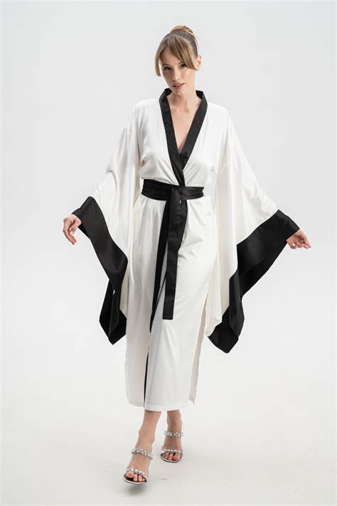 White Kimono Robe IDENTITY LINGERIE