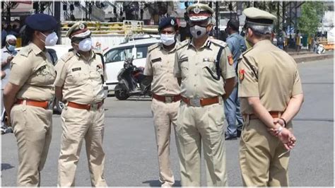 Strict Policing Ensured For New Years Eve Delhi Police Cities News