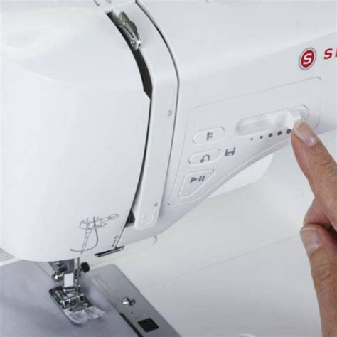 Máquina De Costura Eletrônica Singer Confidence 7640 131 Pontos Branca
