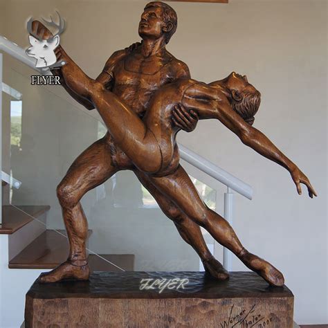 Outdoor Decoration Life Size Women Man Statues Metal Naked Sexy Woman Bronze Statue Woman