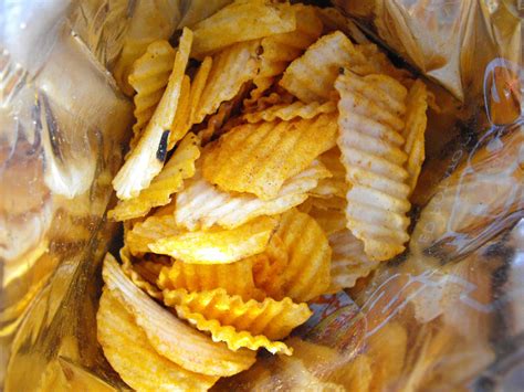 Hot Chicks Eatin Spicy Chips Snack 156 Herrs Hot Sauce Flavored Potato Chips