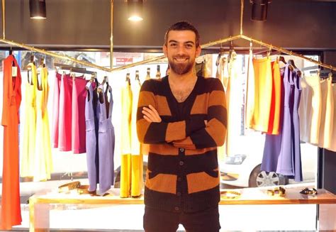 Hakan Akkaya Gay Mi Kizlarsoruyor