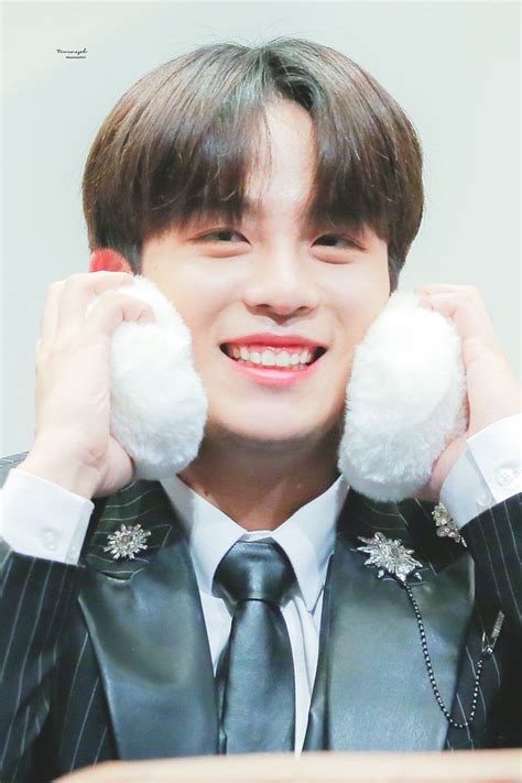 Pin By Epiphany On Ateez Jongho Choi Jong Ho Cute Gay Couples How To Look Handsome