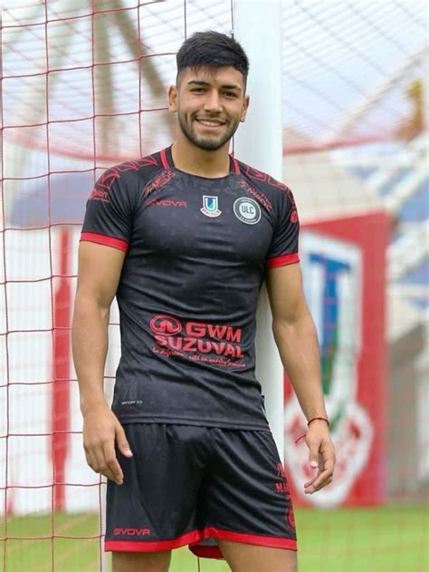 Pin By Eric Kern On Hot Sports In 2025 Soccer Guys Soccer Players Hot Handsome Older Men