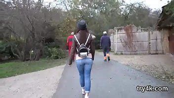 Ninfómana adorable chupa el pene en pov y recibe una penetración rosada XVIDEOS