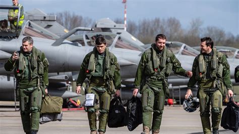 L’armée De L’air Et De L Espace En Bref Aviateur