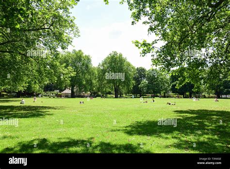 Kennington park london hi-res stock photography and images - Alamy