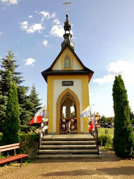 polskie kapliczki i figury świętych gmina ślesin mała i średnia