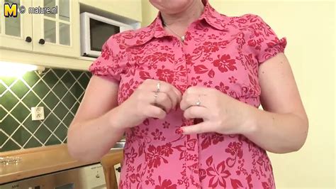 Nice Mature Stepmom Squirting And Masturbate Xhamster