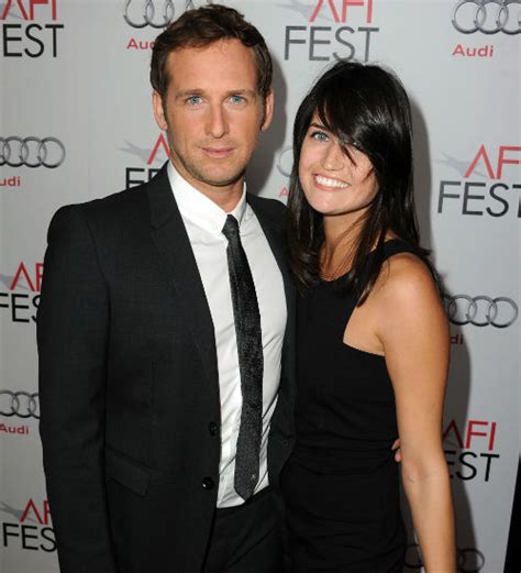 Josh Lucas & Wife Welcome Son Noah Rev Maurer | Celeb Baby Laundry