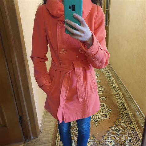 Продам женское пальто весна-осень кораллового цвета. — цена 550 грн в ...