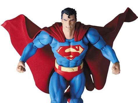 Batman Hush MAFEX No 117 Superman Action Figure