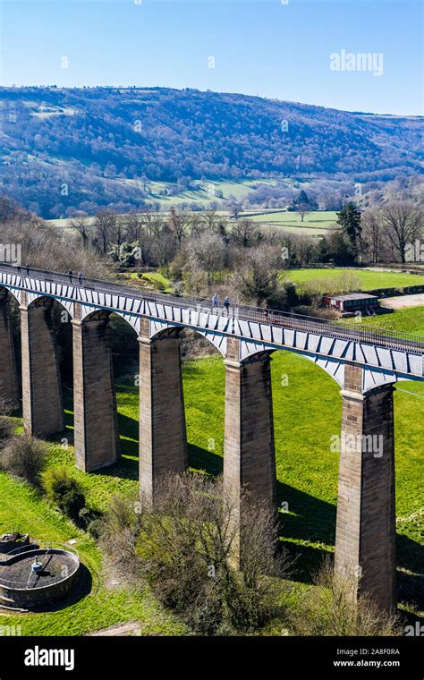 Aerial view of a Narrow Boat, canal boat crossing the Pontcysyllte ...