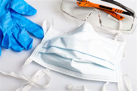How to Remove Your Gloves and Other PPE - RateMDs Health News