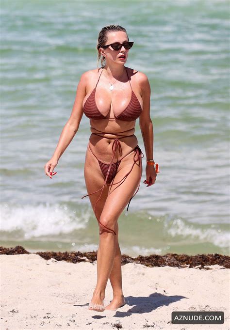 Caroline Vreeland Shows Off Her Incredible Curves In A Teeny Bikini On The Beach In Miami Aznude