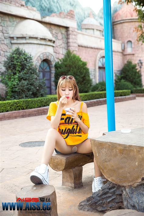 何冉 钻石版F 何冉的假期F Porn Pic