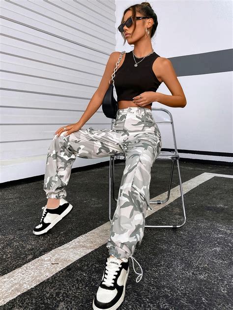 Shein Coolane Pantalones Cargo Con Estampado De Camuflaje Con Bolsillo