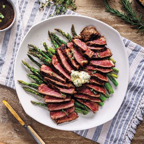 Pan-Seared Steak with Herb Butter | Recipes | Weis Markets