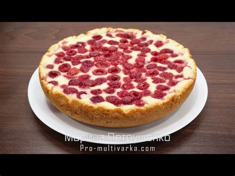 Сочный сметанник с малиной к чаю рецепт