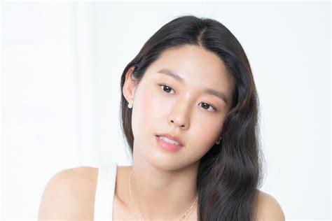 Soompi On Twitter Aoa S Seolhyun Parts Ways With Fnc Entertainment