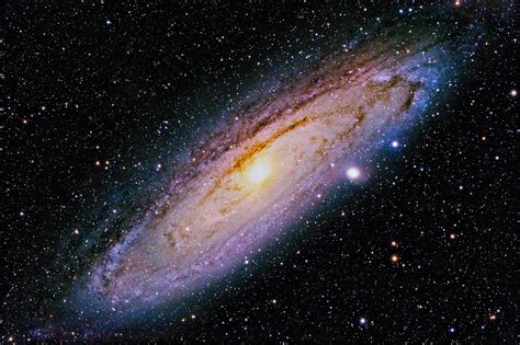 Des étoiles volées dans la Voie lactée pourraient expliquer l énorme