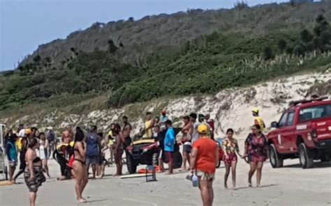 Três pessoas da mesma família morrem afogadas em praia de Cabo Frio