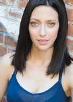 Robin Weigert Kate Rogal Lesbian Breasts Scene In Concussion AZnude