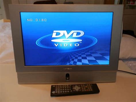 Freelywheely 17 Inch Flat Screen Tv With Integral Dvd Player