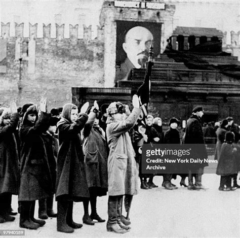 Lenin Mausoleum Photos and Premium High Res Pictures - Getty Images