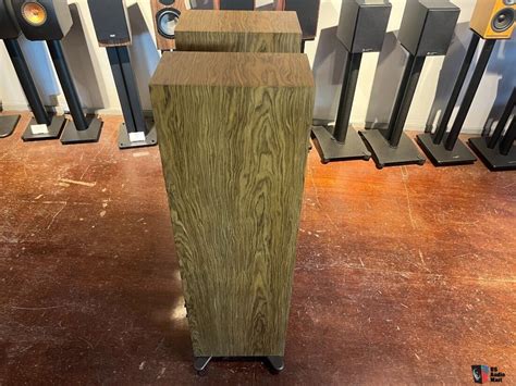 Kef R5 3 Way Floor Standing Speakers Walnut Finish Photo 4478134 Us Audio Mart