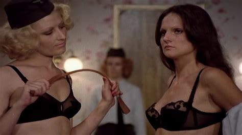 Naked Claudine Beccarie in Train spécial pour SS