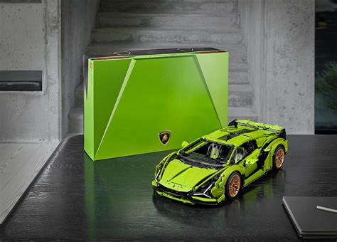 Lamborghini Sián shrink-rayed down to Lego Technic size