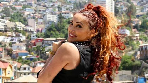 Quien fuera el agua La Rancherita saca suspiros con picarona fotito en bikini Radio Corazón