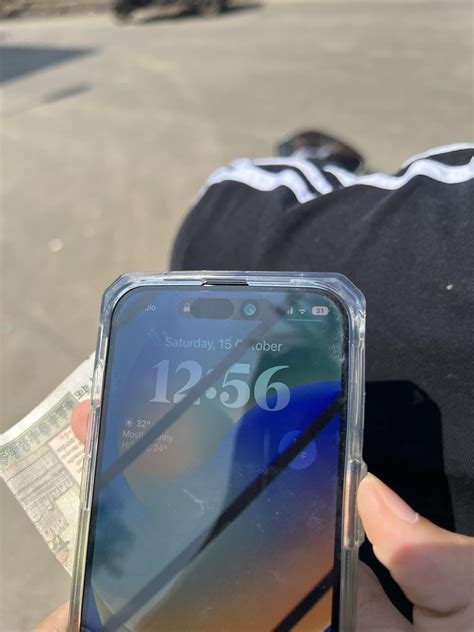 is this a manufacturing defect or a software glitch : r/mkbhd