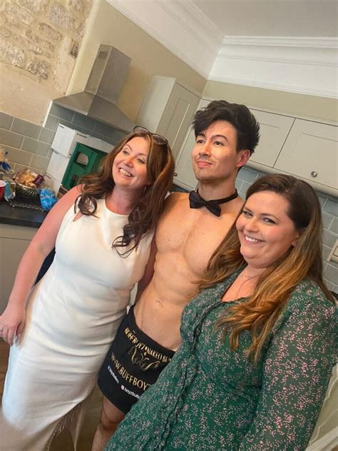 Naked Butlers Vs Waiting Staff Which Is Best For Your Event Buff Boyz