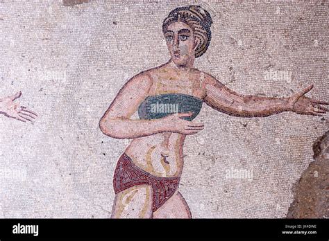 Bikini Girls Mosaic Hi Res Stock Photography And Images Alamy