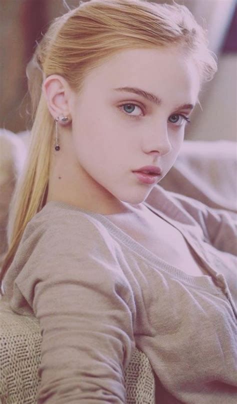 Beautiful Women New Girl Outfits Comida Pizza Petty Girl Blonde Hair Blue Eyes Female Faces