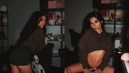 I Fuck My Neighbor S Wife While She S Alone At Home