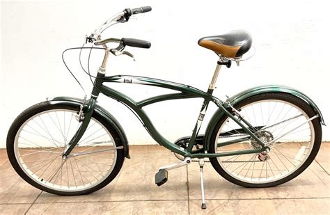 Lot Trek Calypso 7 Speed Beach Cruiser Bicycle