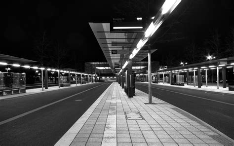 3840x2400 Resolution city, bus stops, road UHD 4K 3840x2400 Resolution