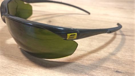 Защитные очки Warrior Spec затемнение DIN 5 от ESAB