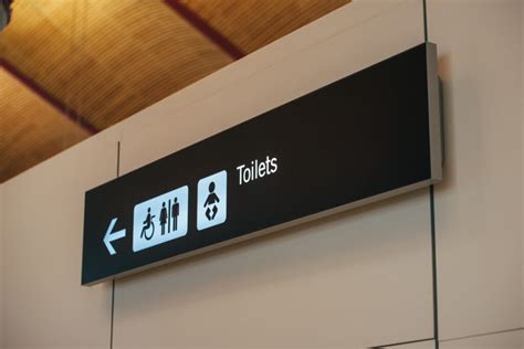 Create An Inviting Atmosphere With Elegant Hotel Lobby Signage