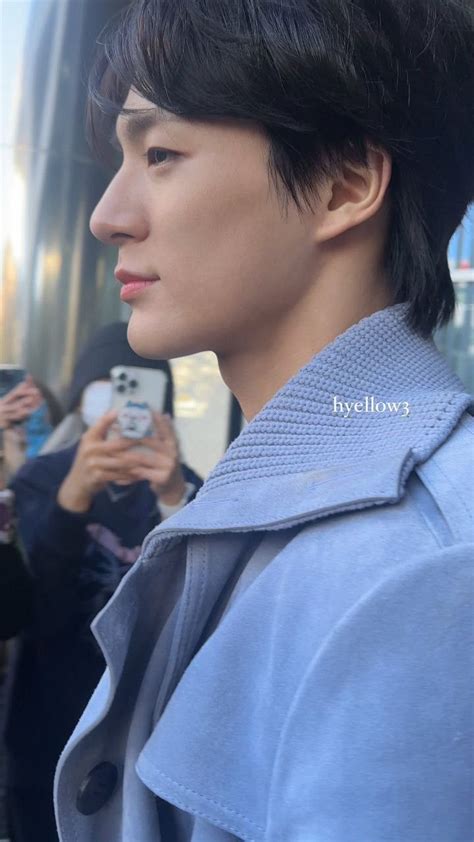 Lee Jeno Di 2024 Gambar Pacar Foto Kekasih Pria Tampan